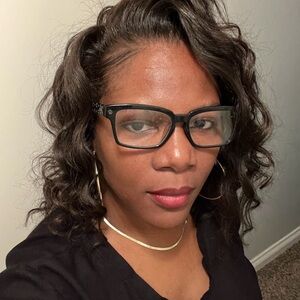 Meet your Posher, Shamesha